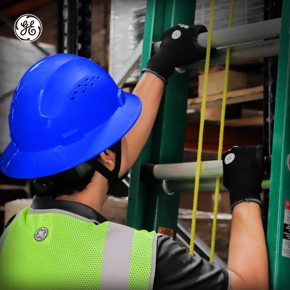 blue | worker wearing hard hat in industrial setting | Vented Full Brim Hard Hat — GE PPE GH328, ANSI Z89.1-2014 Type 1 Class C | GH328B